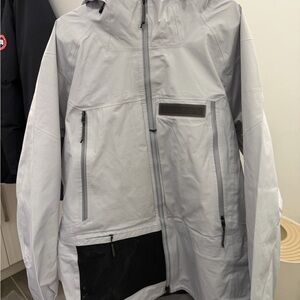 Goretex Burton Snowboarding/Skiing Goretex Jacket in size M for Men